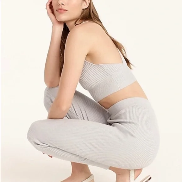 NWT Crew Luxuriously Soft Sweater Leggings in Heather Fog Grey